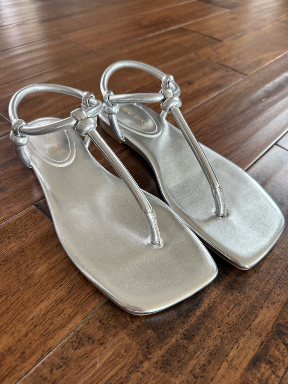 NINE WEST Nortny Flat Thong Sandals |Silver T-Strap Square-Toe